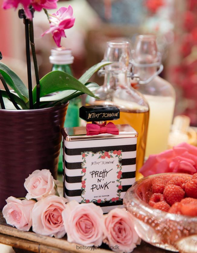smuk n punk eau de parfum lyserød tilbehør FT2T22367 unisex Betsey Johnson