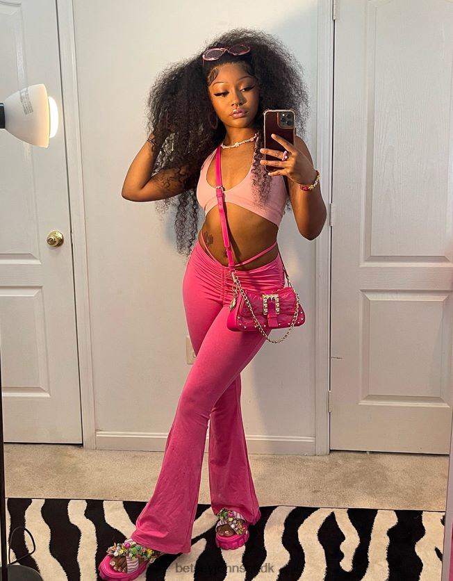 easy there tiger crossbody taske lyserød tilbehør FT2T22261 Kvinder Betsey Johnson