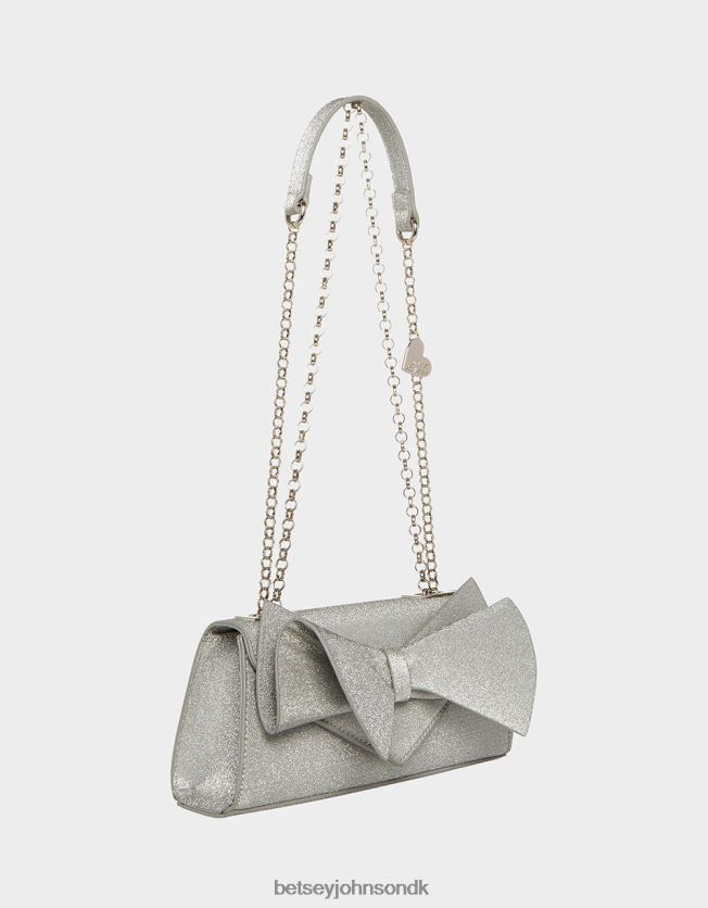 kantet bue cabriolet taske sølv tilbehør FT2T22215 Kvinder Betsey Johnson