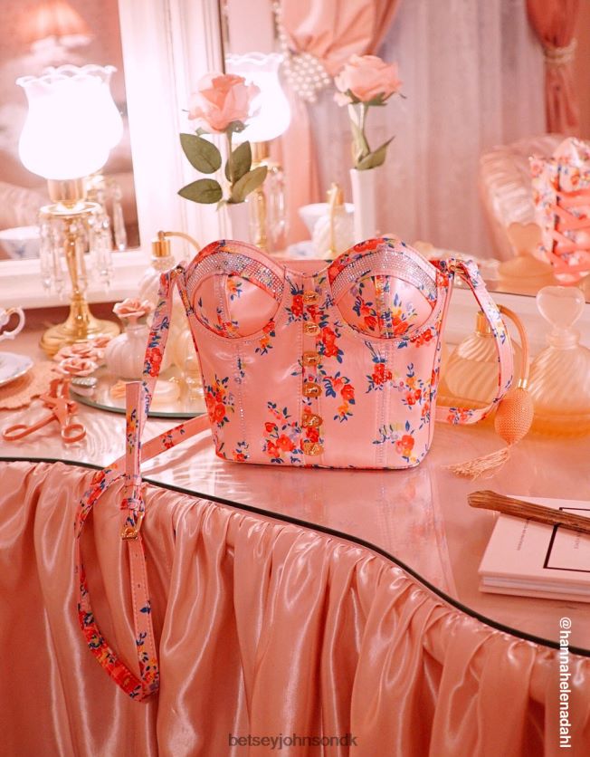 kitsch af korsetter elsker crossbody blomstret tilbehør FT2T22220 Kvinder Betsey Johnson