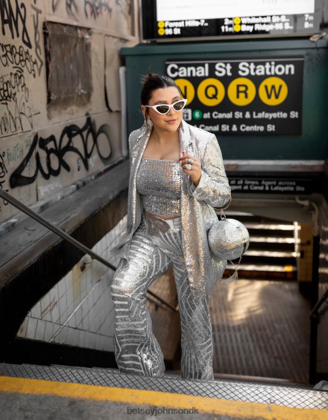 kitsch dansende dronning crossbody sølv tilbehør FT2T22210 Kvinder Betsey Johnson