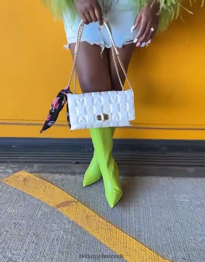 skull n hearts flap taske hvid tilbehør FT2T22228 Kvinder Betsey Johnson