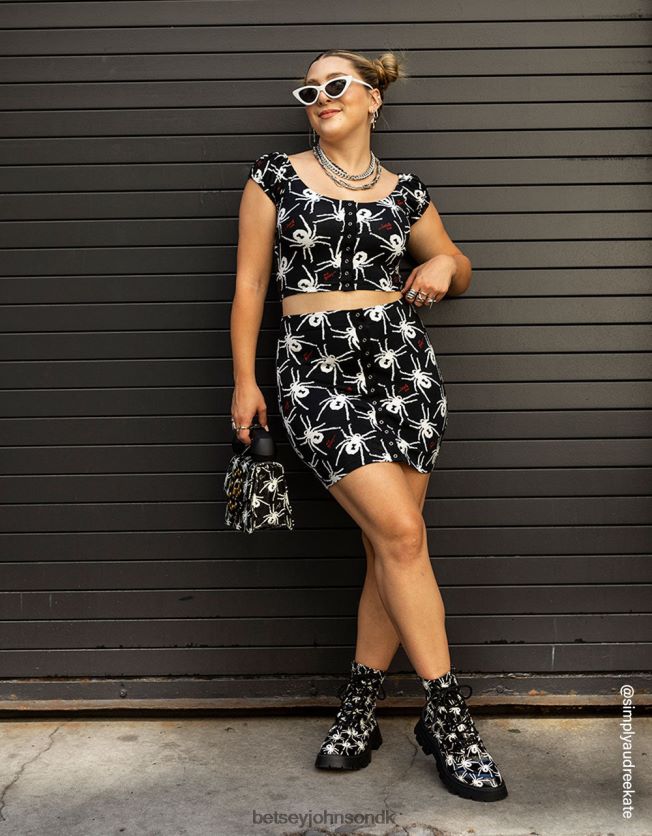 80. bash mini-nederdel med tryk foran sort hvid tøj FT2T22297 Kvinder Betsey Johnson